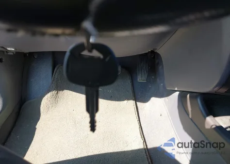 2003 Hyundai Elantra Gt from USA, damaged, VIN KMHDN55D33U084996